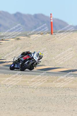 media/Oct-05-2025-CVMA (Sun) [[beeef4f201]]/Race 11-500-400(4)-350 Supersport/